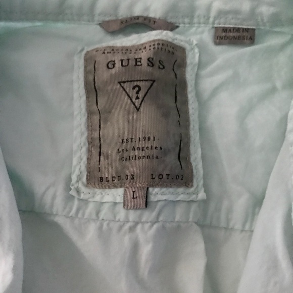 Guess men’s button down shirt - Picture 4 of 7